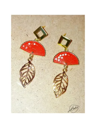 Pendientes abanico con hoja dorada