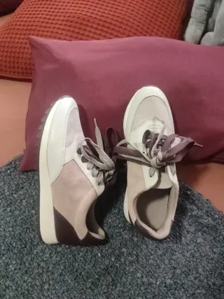 Zapatillas Parfois Beige y Marrón