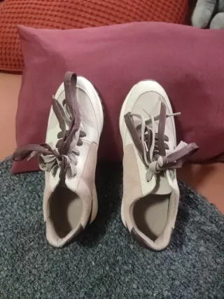 Zapatillas Parfois Beige y Marrón