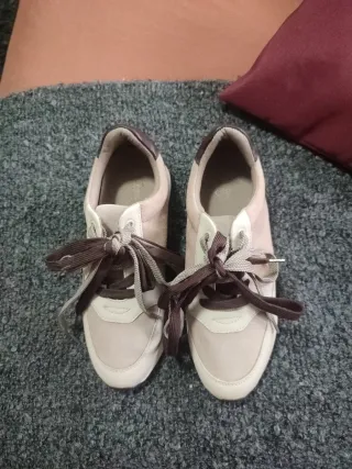 Zapatillas Parfois Beige y Marrón