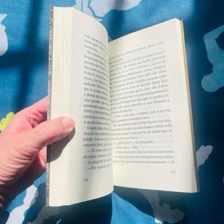 Libro Mentira Care Santos.Lectura en institutos.