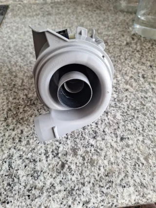 Bomba circulación lavavajillas Siemens Bosch