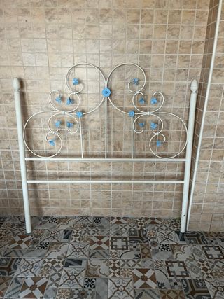 Cabecero forja blanco y azul 135cm