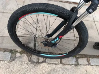 Bicicleta de montaña  de 29 pulgadas  es una MX