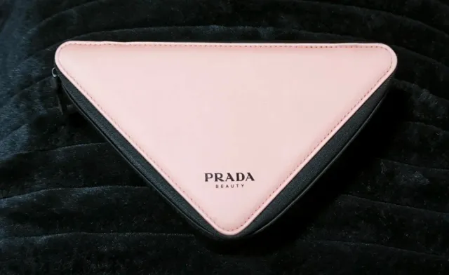 Neceser y perfume Prada Paradoxe. No negociable.