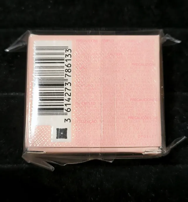 Neceser y perfume Prada Paradoxe. No negociable.