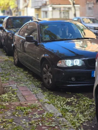 Vendo lindo bmw 320IC con pegatina C