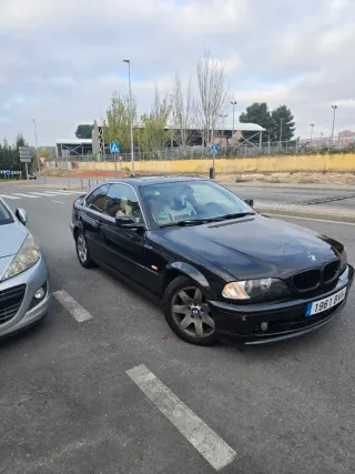 Vendo lindo bmw 320IC con pegatina C