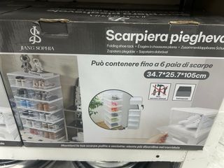 Scarpiera pieghevole bianca e trasparente