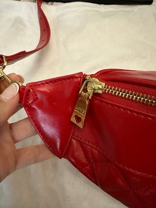 Riñonera Love Moschino Roja Acolchada