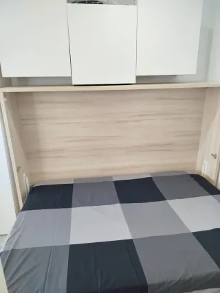 Cama Abatible Horizontal + colchón.