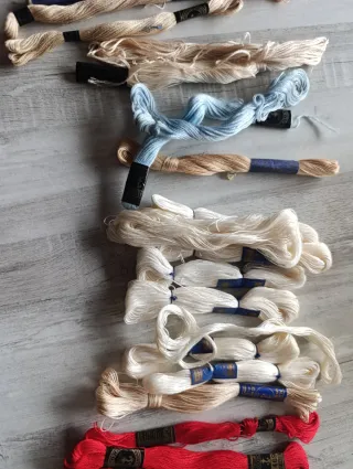 Lote 40 hilos bordar, algunos DMC