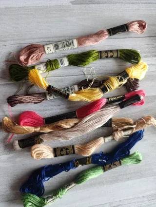 Lote 40 hilos bordar, algunos DMC