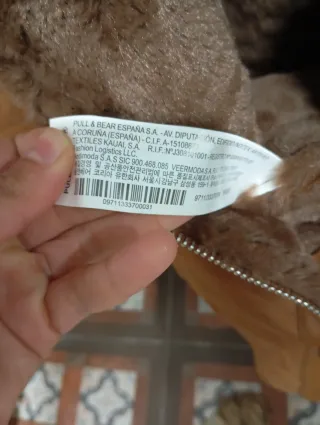 Chaquetón Pull and Bear pelo marrón