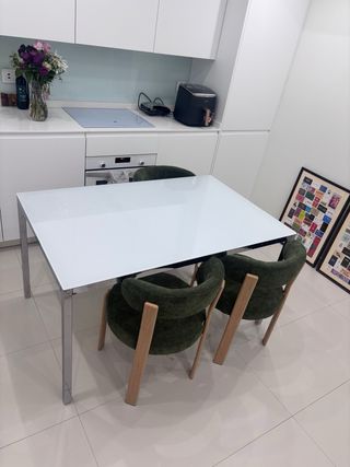 Mesa Comedor IKEA Cristal y Metal