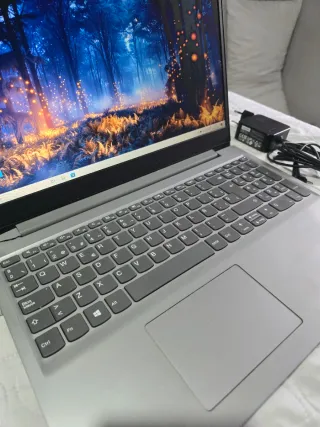 Portátil Lenovo Plateado