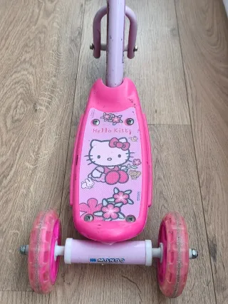 Patinete 3 ruedas Hello Kitty niña