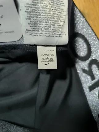 Short Nike Pro raso saten