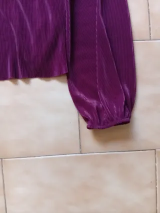 Blusa Bershka burdeos Talla M