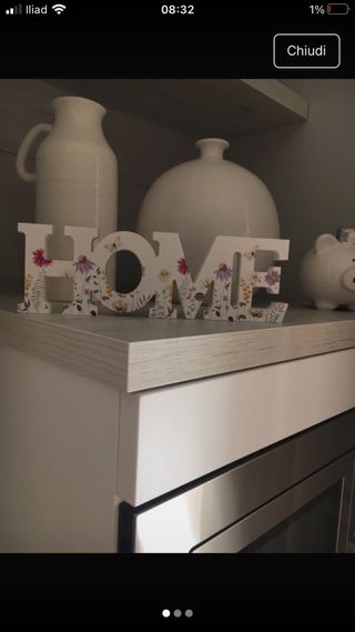 Scritta HOME in legno decorata