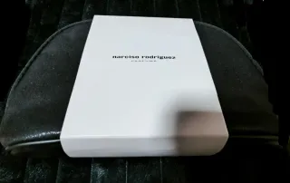 Neceser y perfume Narciso Rodriguez