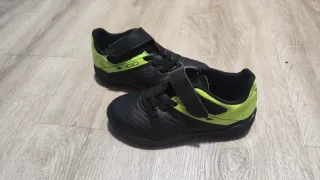 Botas de fútbol para niño negras