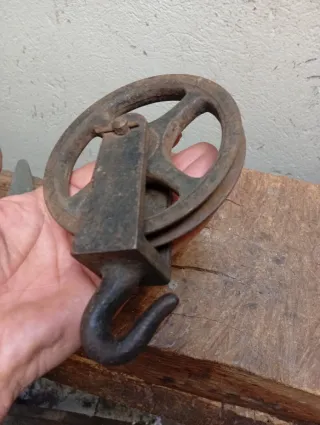 Roldana antigua de fundicion