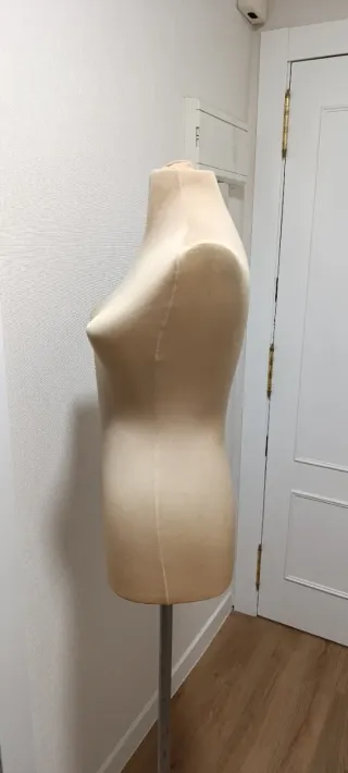 Maniquí Beige