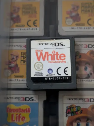 Shaun White Snowboarding