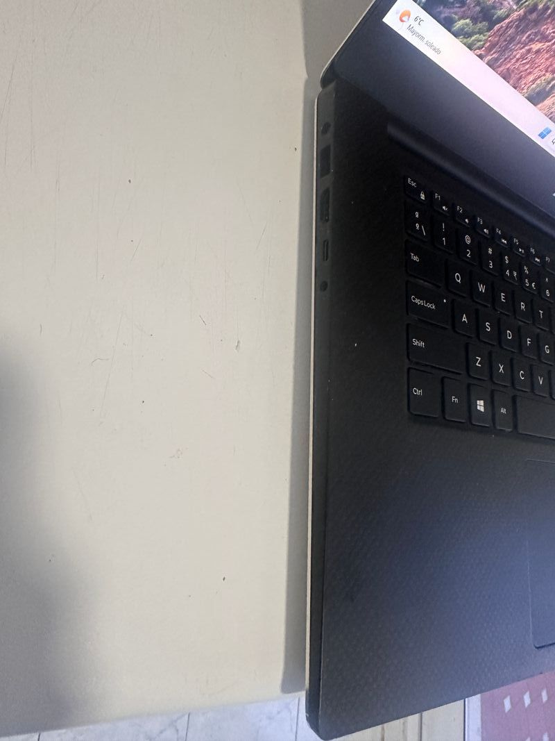 Dell precision 5540 8-16/256-512 /i7 9850/nvidia4g afbeelding 2
