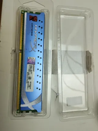 Vendo o cambio Módulo RAM HyperX DDR3 4GB 1600MHz