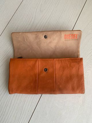 Cartera de piel DIESEL naranja