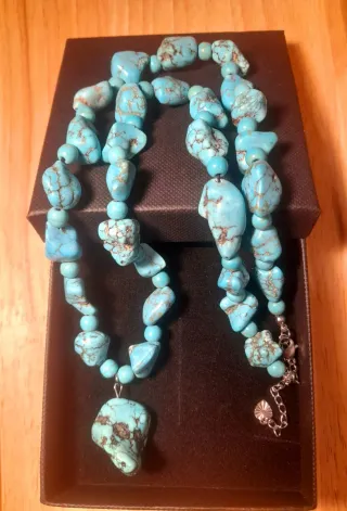 Collar Turquesa Natural con Colgante