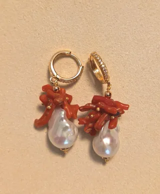 Orecchini corallo e perle barocche