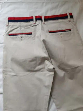 Pantalón chino beige hombre