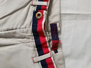 Pantalón chino beige hombre