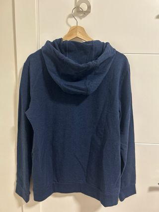 Chaqueta Armani Exchange con etiqueta