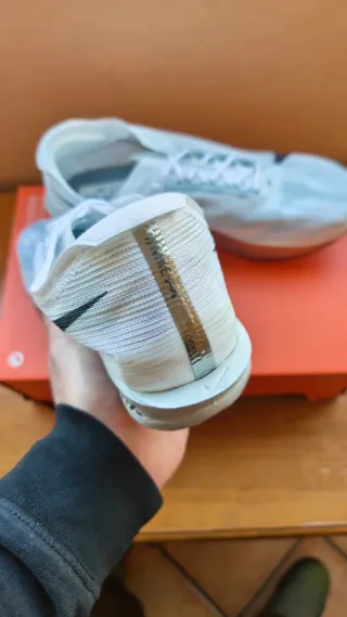 Nike ZoomX Streakfly 2 - Sin usar - Talla 42,5