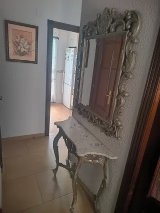 Mesa consola y espejo plateado