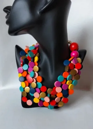 Collar  multicolor capas discos madera