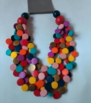 Collar  multicolor capas discos madera