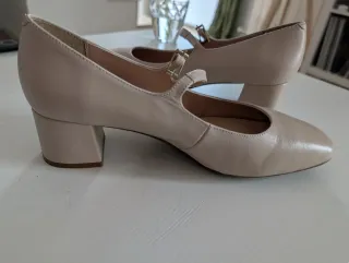 Zapato Mimao Merceditas Talla 40 color Nude