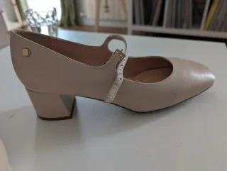 Zapato Mimao Merceditas Talla 40 color Nude