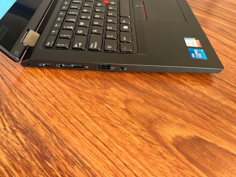 Lenovo ThinkPad L13 Yoga Táctil i5 afbeelding 9