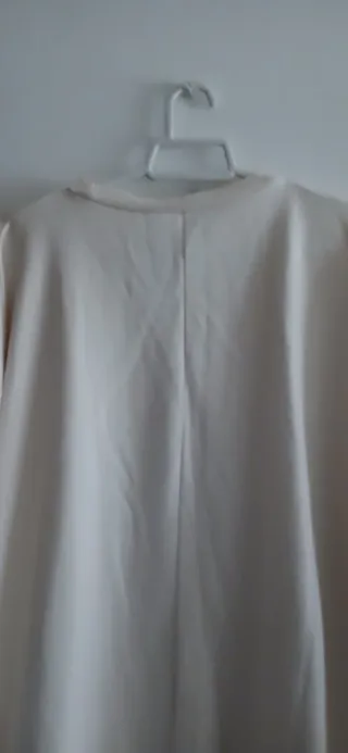 Sudadera Zara Blanca con Macramé