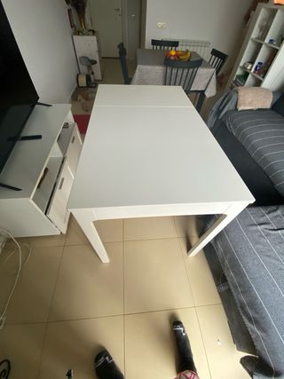 Mesa comedor extensible diseño moderno