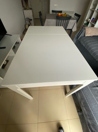 Mesa comedor extensible diseño moderno