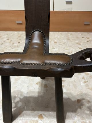 Silla paridera antigua de madera