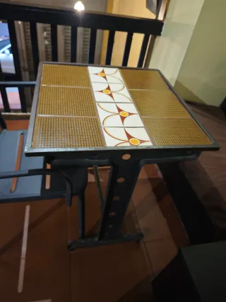 Mesad pequeñas cerámica y metal