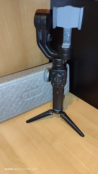 Estabilizador Zhiyun Crane 4